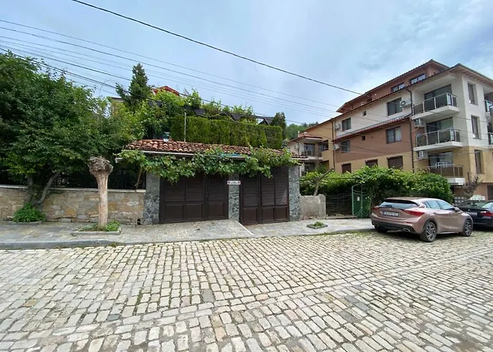 Coziness And Comfort In The Old Town Veliko Tarnovo