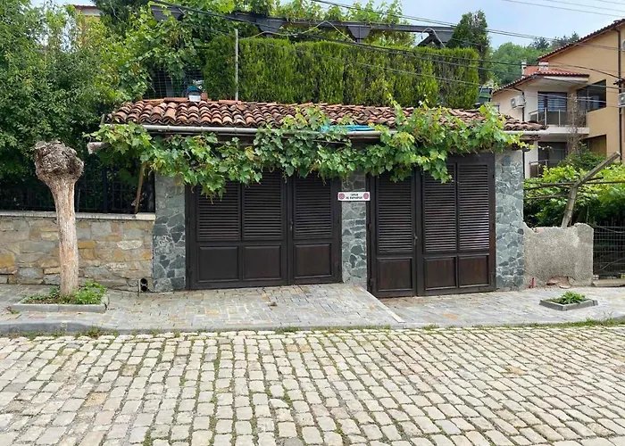 Coziness And Comfort In The Old Town Apartment
